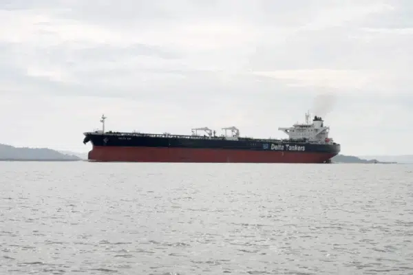 Російські танкери з масою порушень плавають у водах країн НАТО