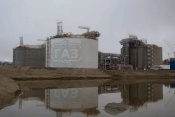 Росія намагається відновити експорт скрапленого газу, зірваний санкціями