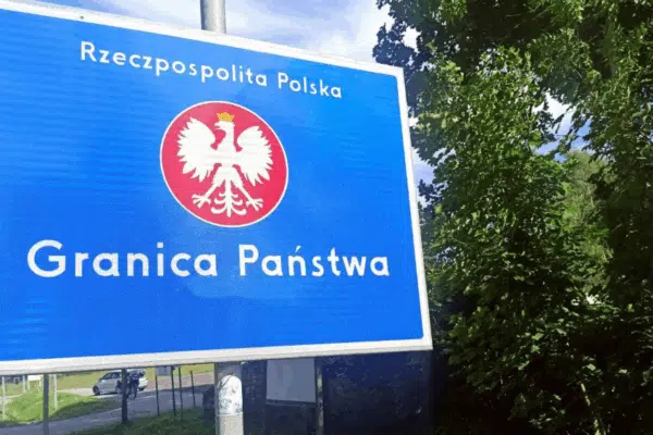 Частина іноземців у Польщі втратять право на легальну роботу