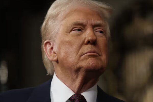 Трамп закликав усіх негайно залишити Тегеран