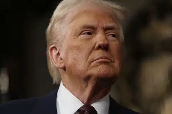 Трамп закликав усіх негайно залишити Тегеран