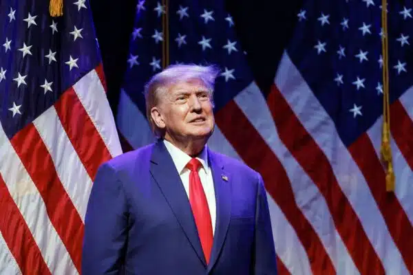 Торгова війна продовжується: Трамп атакує новими тарифами