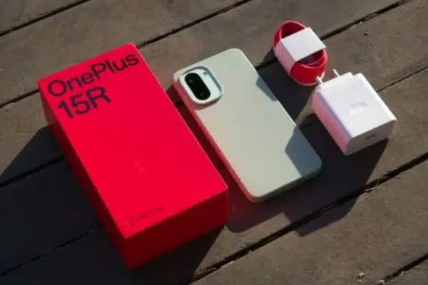 OnePlus розкрила характеристики 15R: селфі-камера 32 МП та 7400 мАг батарея