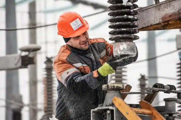 Росія продовжує удари по українській енергетичній інфраструктурі