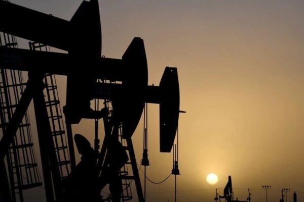 Постачання російської нафти на Кубу триває попри загрози США