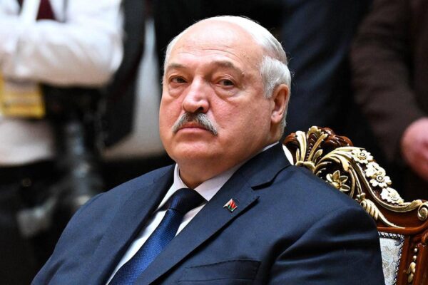 Лукашенко пригрозив країнам НАТО і Україні