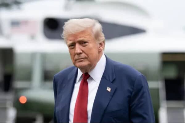 Дональд Трамп встановив Ірану дедлайн для відкриття Ормузької протоки