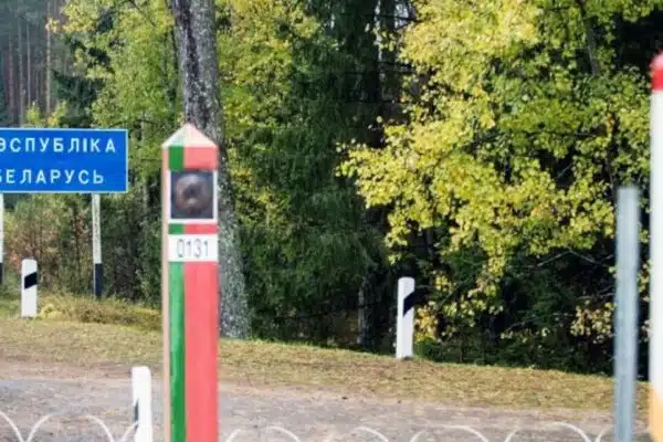 Білорусь обмежила виїзд за кордон для російських призовників