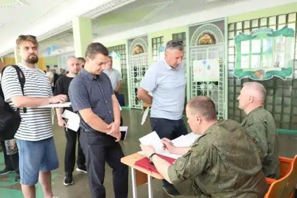 Білорусь розпочала мобілізаційні навчання біля кордону України