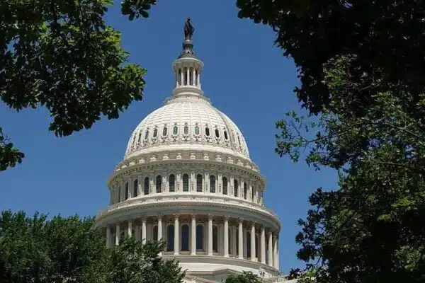 Палата представників США підтримала резолюцію про припинення війни з Іраном
