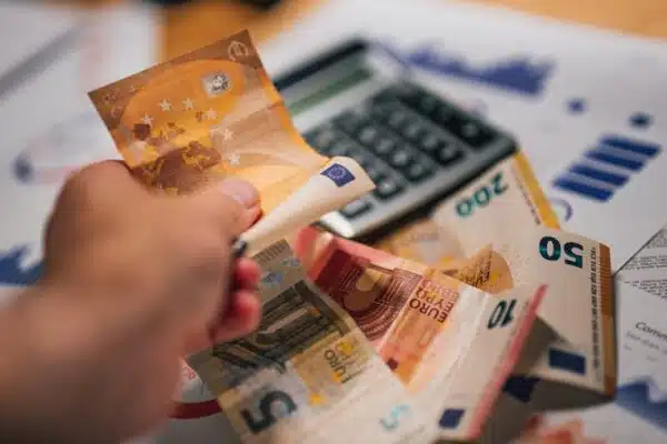 Українців попередили про втрату кешбеку: у кого можуть зникнути до 3000 гривень