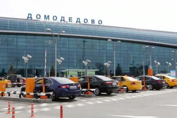 Іноземні авіакомпанії скасували 27 рейсів до Москви та назад на тлі заяви Зеленського