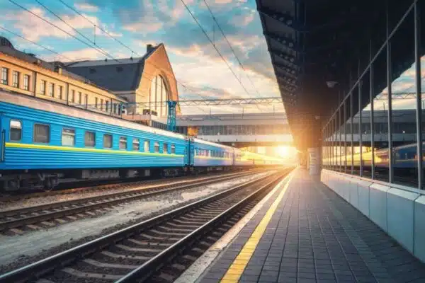 В Україні запровадили нові правила роботи вокзалів під час тривог