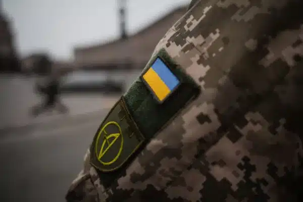 «Сказали моїм генералам, не мені»: Зеленський розповів, як США погрожували відрізати Україну від розвідданих